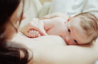 正確的母乳喂養(yǎng)方式